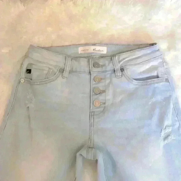 Kancan Mid-Rise Petite Flare Lightwash Lightly Distressed Button-Fly Petite Sz 5 - Picture 6 of 13